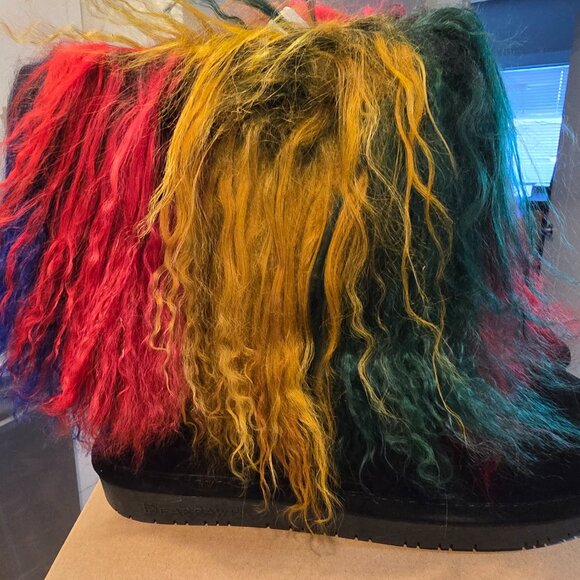 NEW BEARPAW Boo Real Lamb Fur Lined Boots "Rasta" Black / Multi Womens Size 10 - Picture 1 of 13